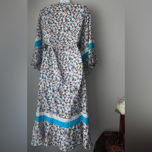 Room Service Gray Geometric Multi-Color Robe Size Small/Medium - Picture 3 of 7